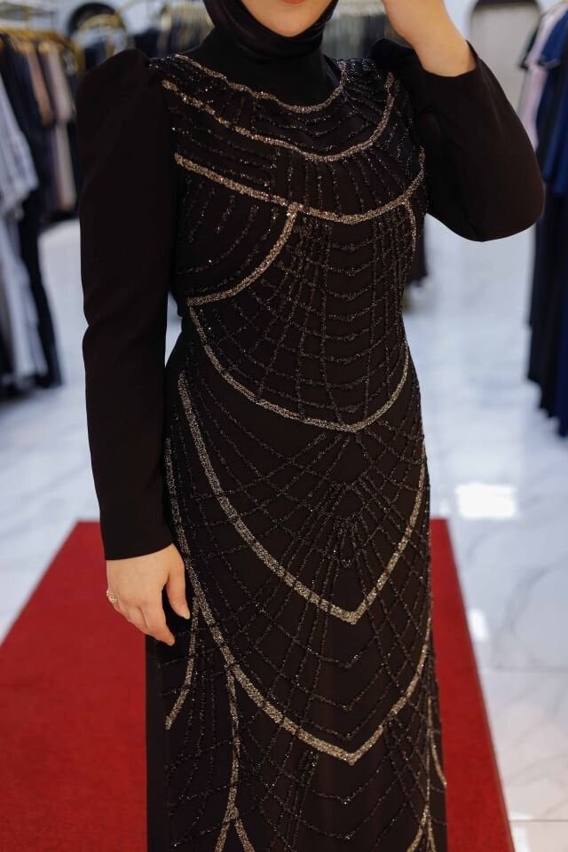 Hümeyra Taş İşlemeli Krep Abiye Elbise