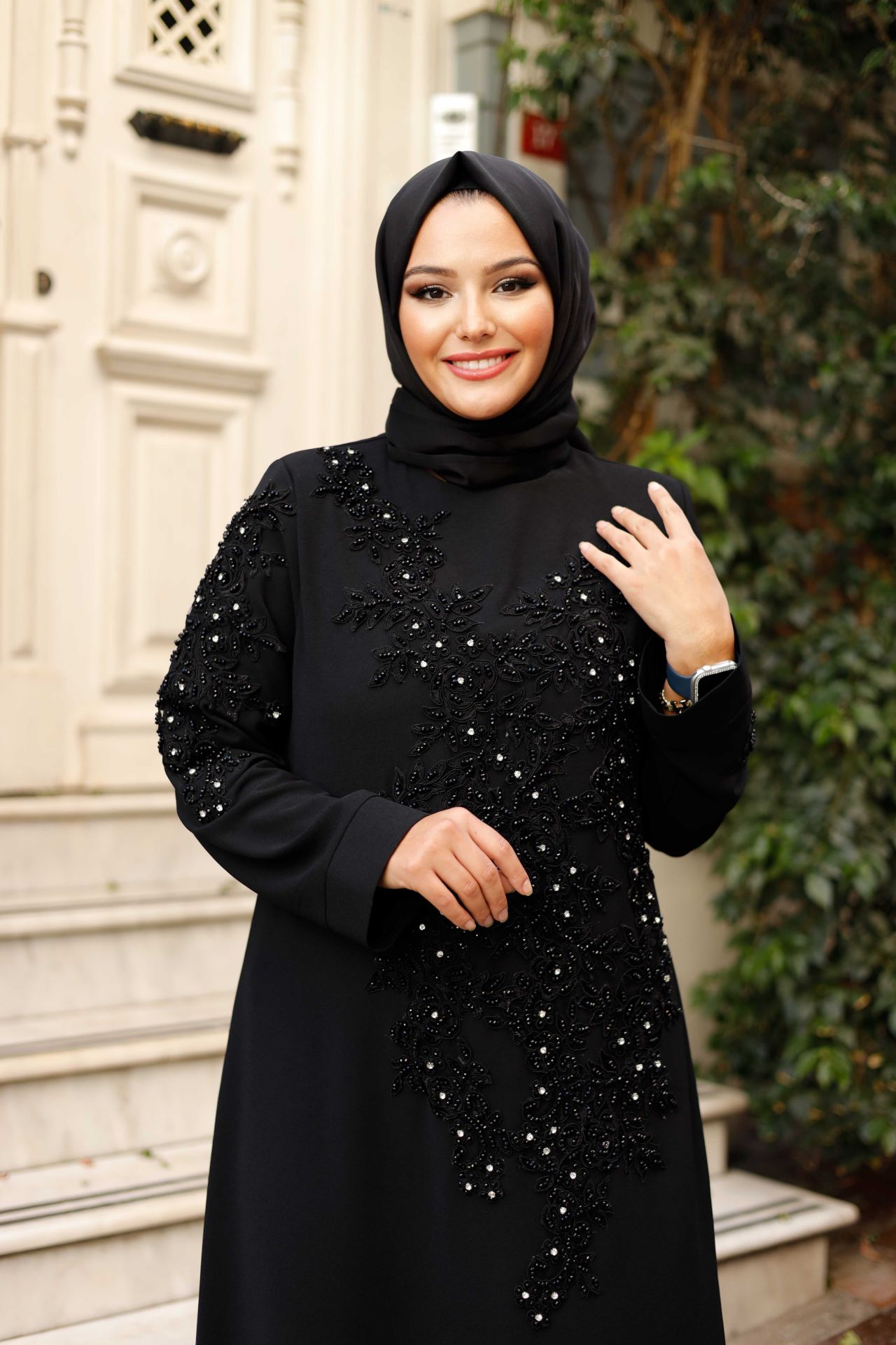 İnci Detaylı Elbise