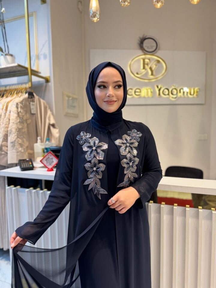 Gökçe Kristal Taş İşlemeli Abaya