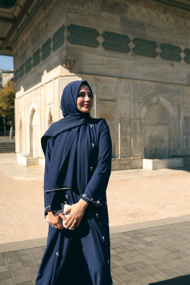 Asil Elif Abaya