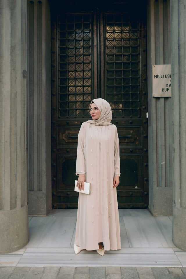 Asil Elif Abaya