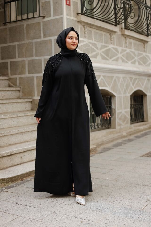 Omuz İşlemeli Dubai İpeği Siyah Ferace