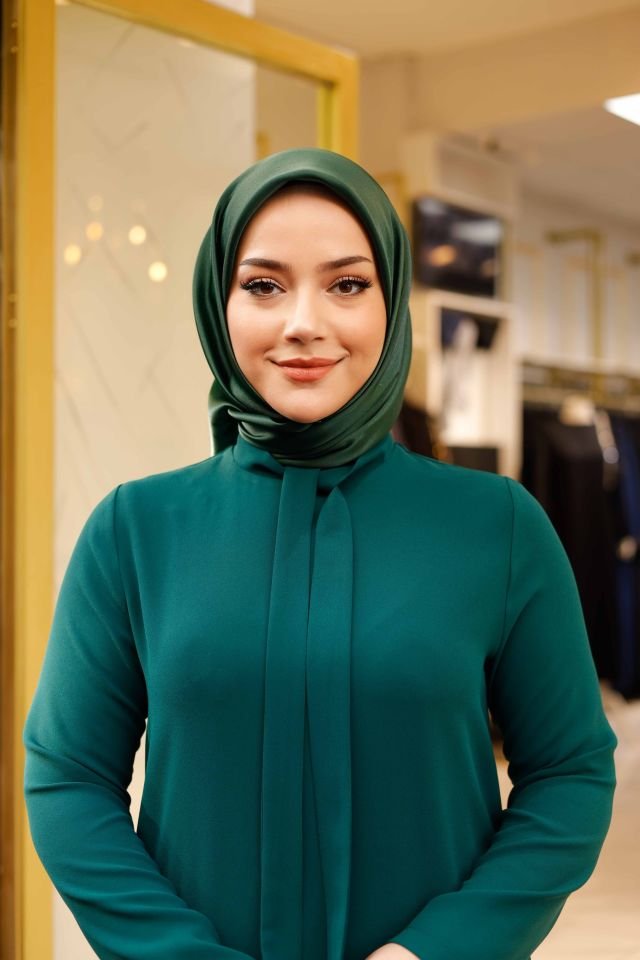 Zümrüt Yeşili Eşarp
