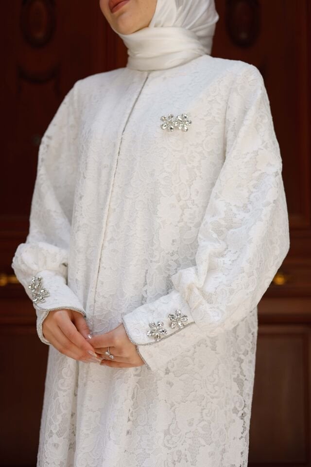 Beyaz Dantelli Abaya Takımı