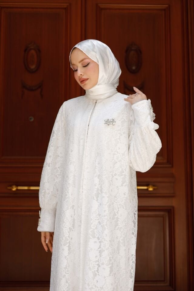Beyaz Dantelli Abaya Takımı