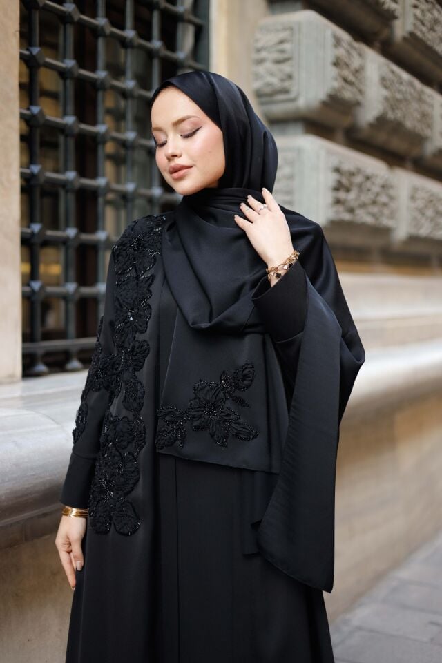 Kuğu Abaya Takımı