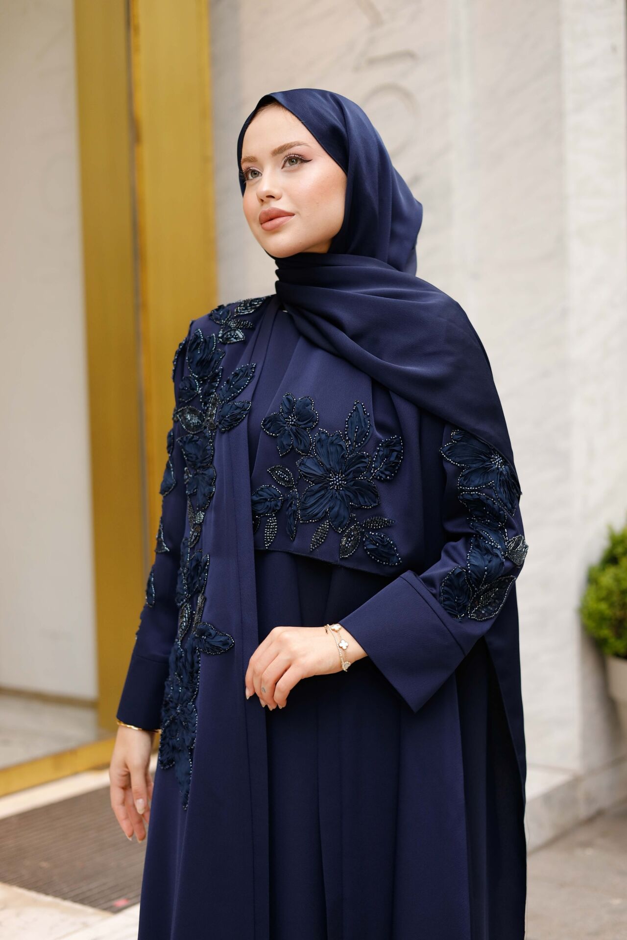 Kuğu Abaya Takımı