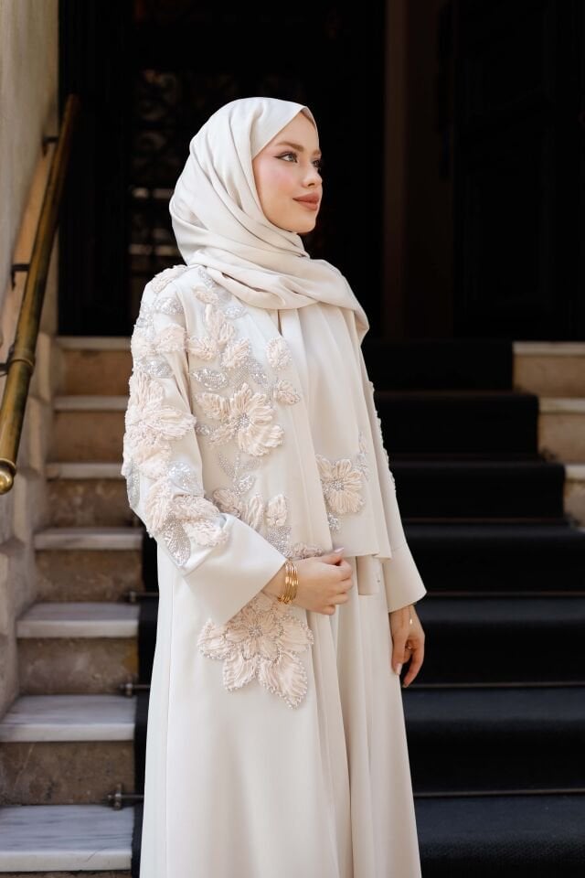 Kuğu Abaya Takımı