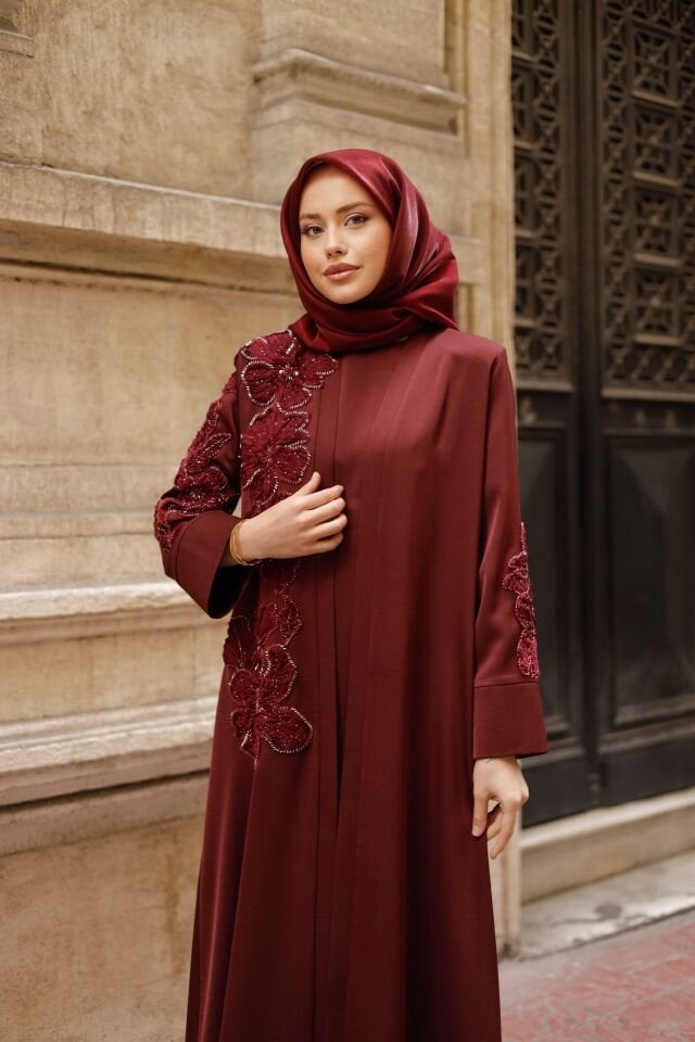 Kuğu Abaya Takımı