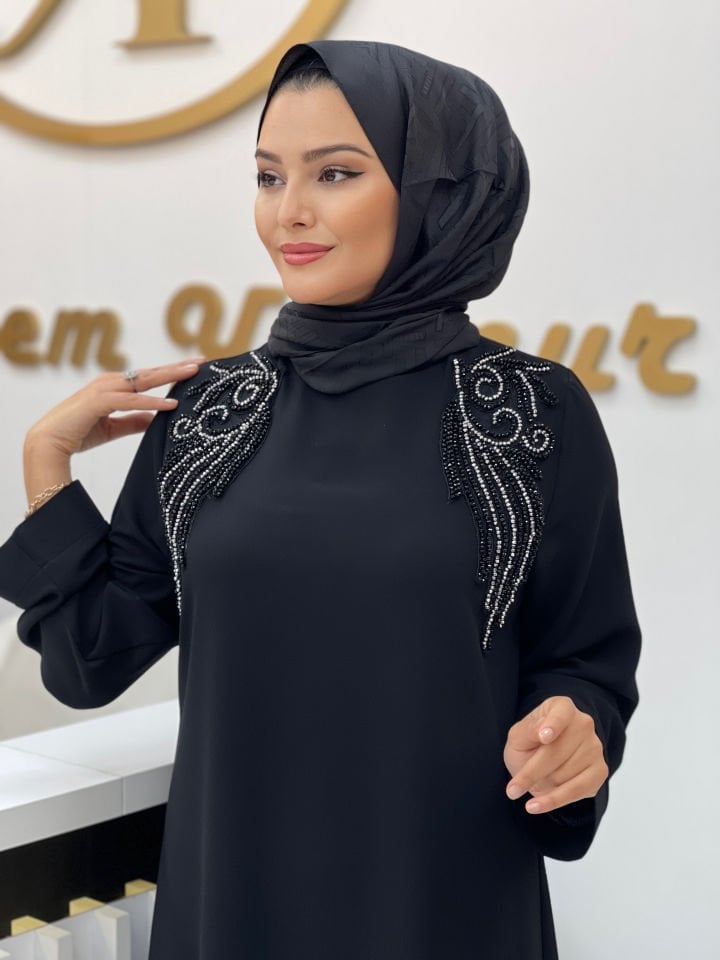 Taş İşlemeli Elbise